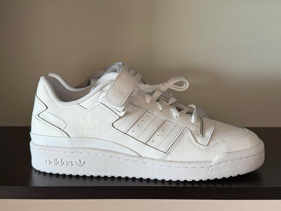ADIDAS FORUM LOW Налични 43н 27.5см 44н 28см Стелка Нови