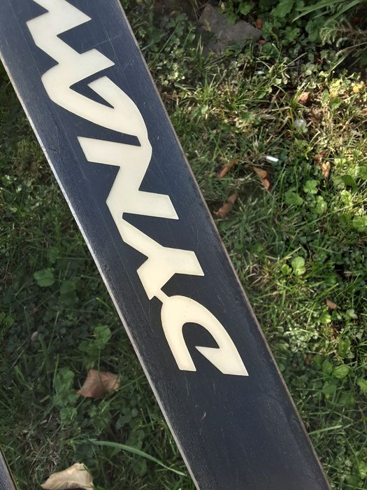 Лыжи для слалома.