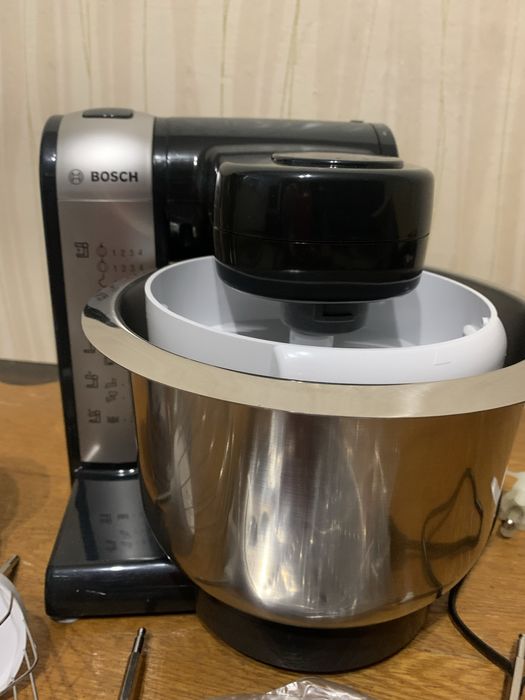 Кухонный комбайн.  BOSCH