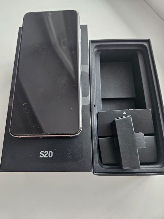 Продам Samsung Galaxy S20