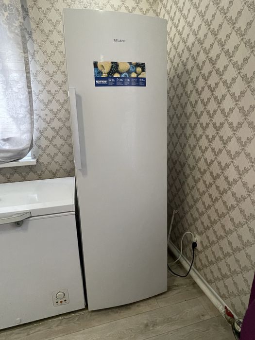 Продам морозильник Atlant.