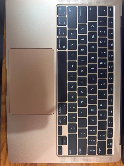 Apple MacBook Air M1