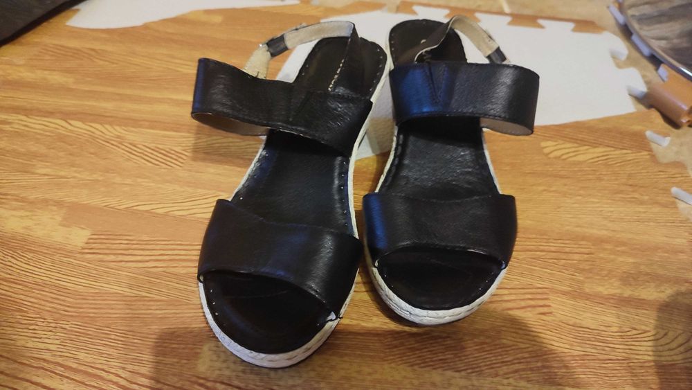 Дамски сандали Gracia - 39 номер