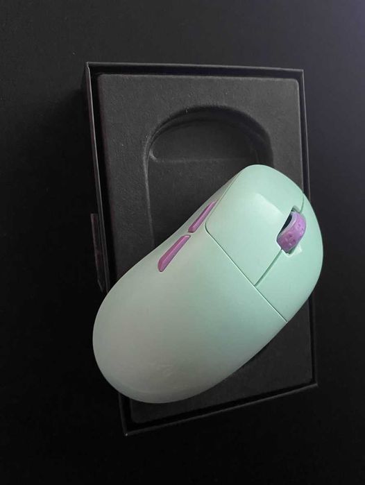 Mouse gaming wireless Xtrfy M8, in garantie