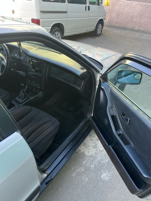 audi 80b3 1.8 моно 1991года