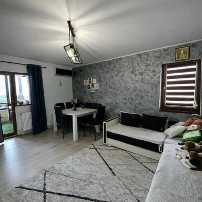 Vanzare apartament 3 camere