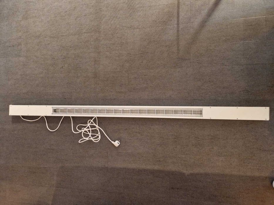 Vând neon led model industrial