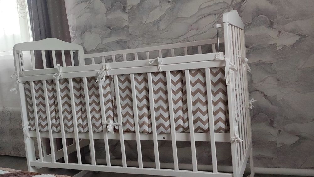 Кроватка с матрасом