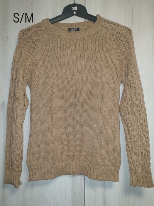 Pulovere/Bluze 10 lei oricare