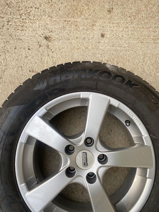 Алуминиеви джанти с гуми