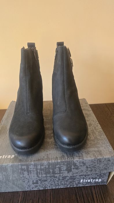 Ghete / botine Firetrap UK, mult sub prețul reprz , doar 36