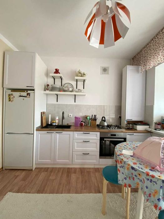 Продам 1комн кв в самом центре Батыс