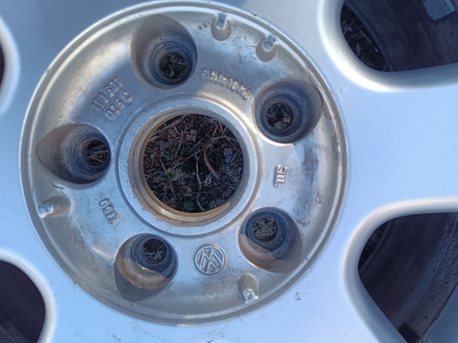 Зимни гуми +джанти 16 "за VW AUDI