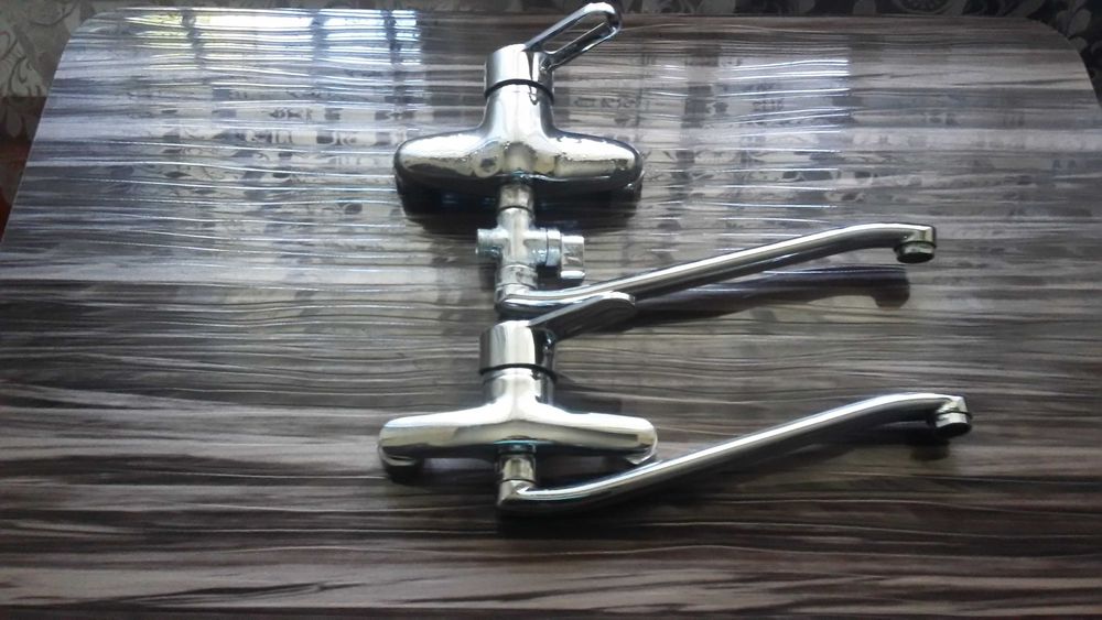 Сместитель для для ванный комнаты.