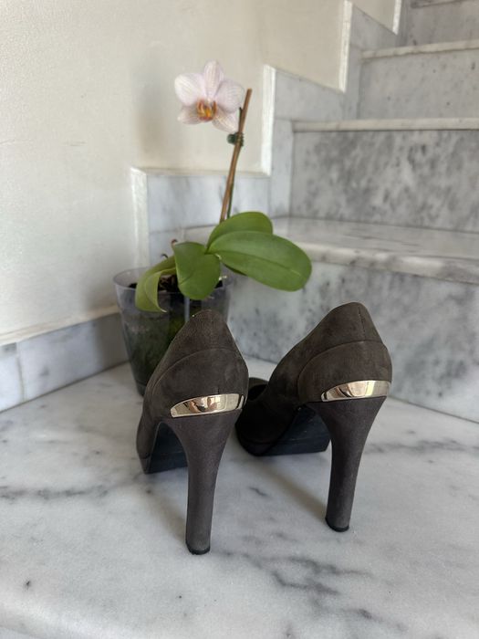 Елегантни дамски токчета – стил и женственост