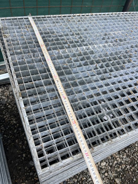 Gratare zincate110/80//trepte import Germania