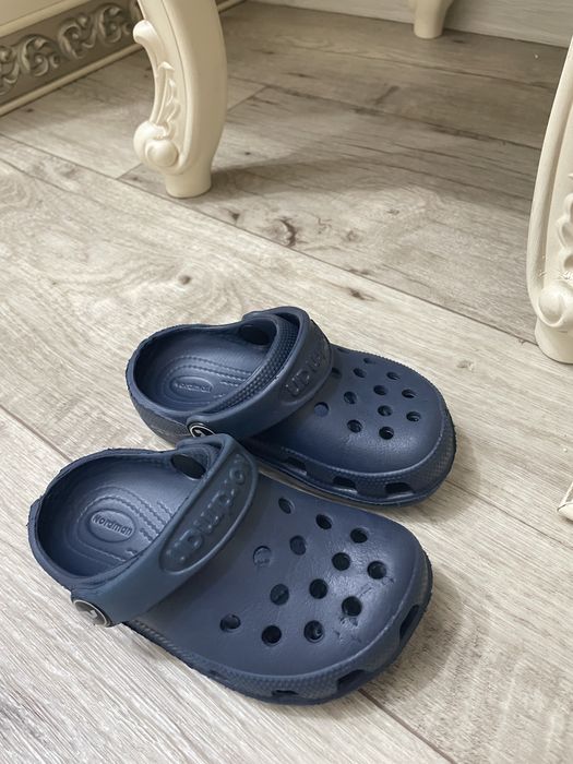 Детская обувь в садик кроксы