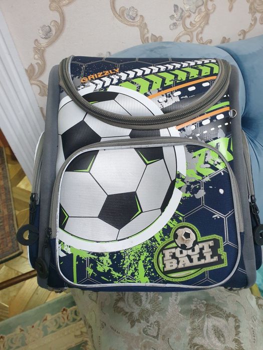 Продам рюкзак для мальчика