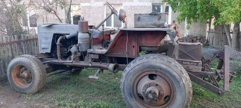 Трактор сомоделка