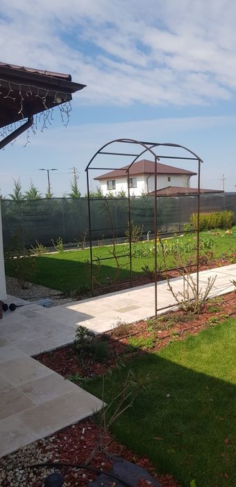 Arcade pt florii trandafiri