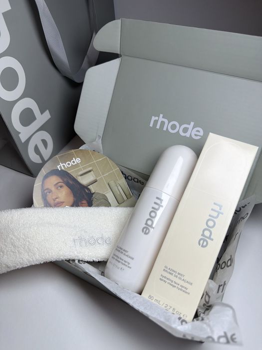 Rhode Glazing Mist оригинален хидратиращ спрей за лице Face Mist за сияйна glazed кожа skincare от Hailey Bieber Хейли Бийбър НОВ