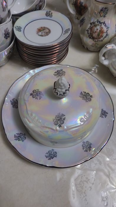 Madonna komplekt, original Chexiya.
Chashkani tegidigi mayda taryelka