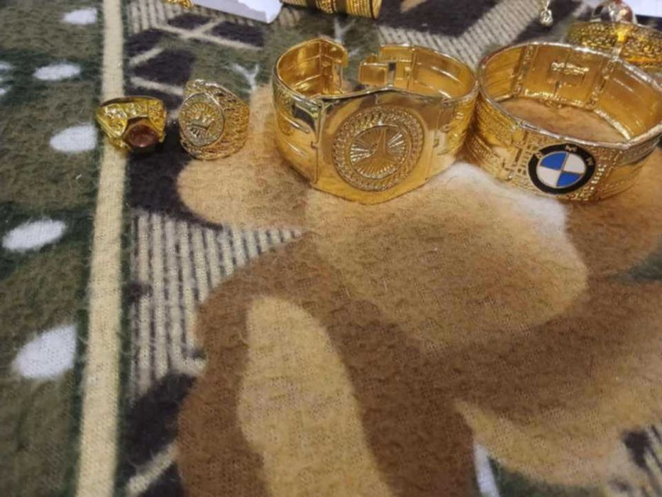 Позлатени бижута златна баня