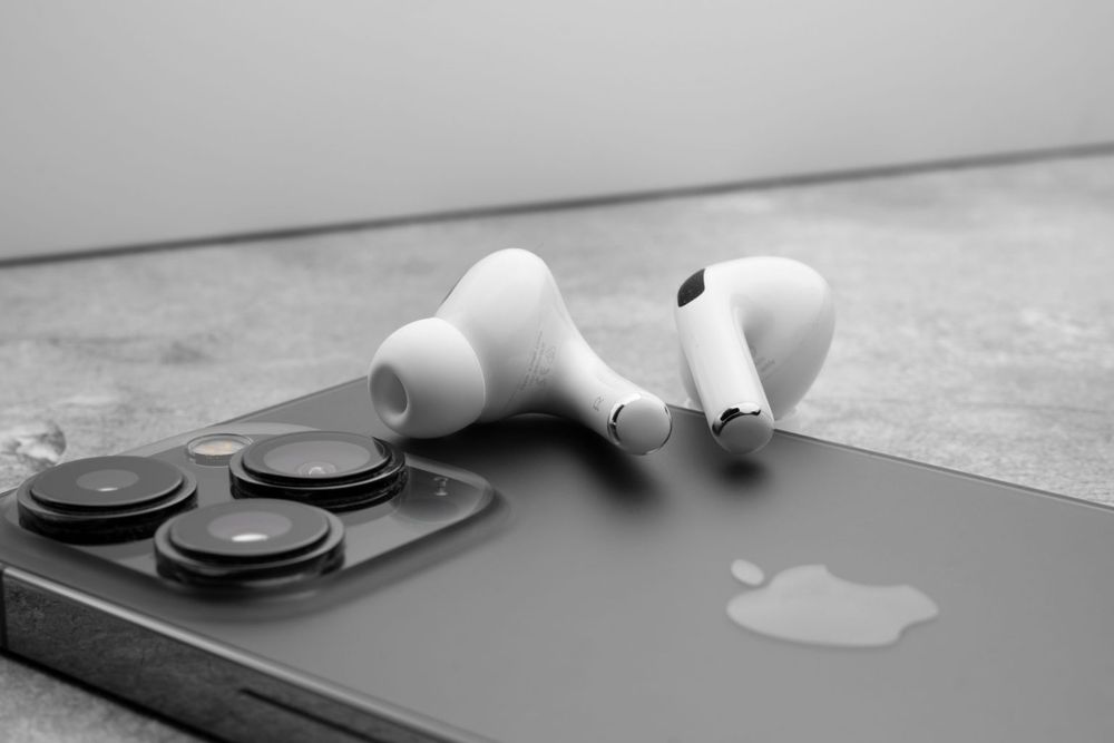 Apple AirPods Pro 2 - Căști Wireless Noi