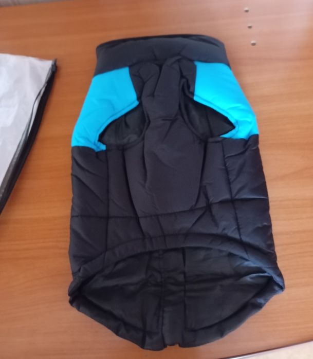 Продам жилетку для собак