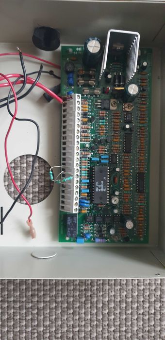 Sistem alarma antiefractie DSC PC560H ,Made in Canada, functional.