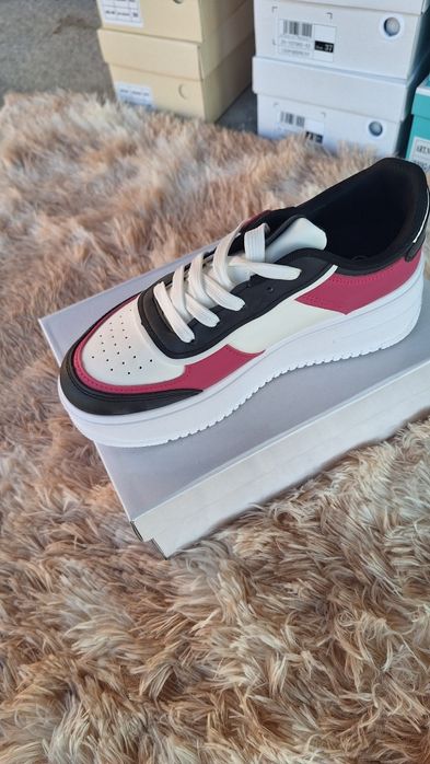 Страхотни дамски и толкова красиви обувки  от 37 до 41