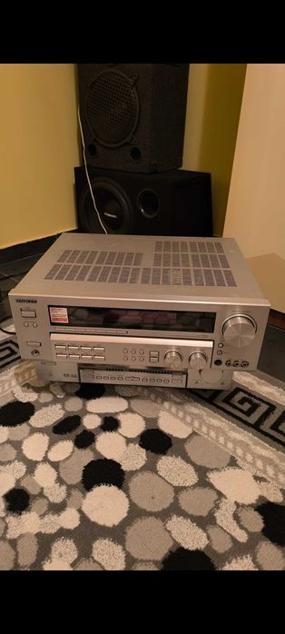 Домашно кино усилвател