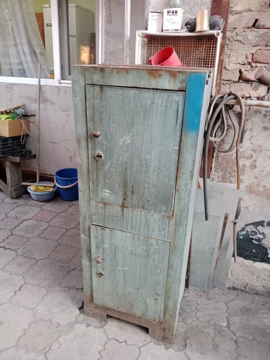 Продам сейф советский
