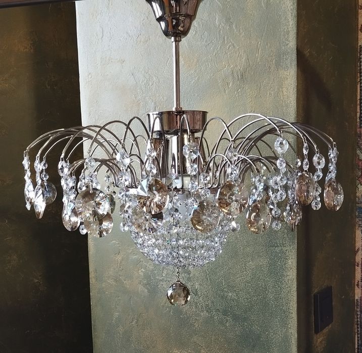 Люстра хрустальная производства Чехословакия
