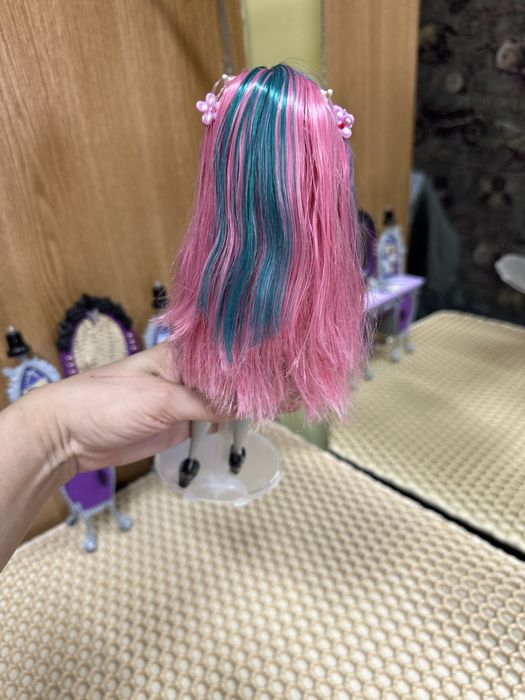 Продам куклу монстр  хай!