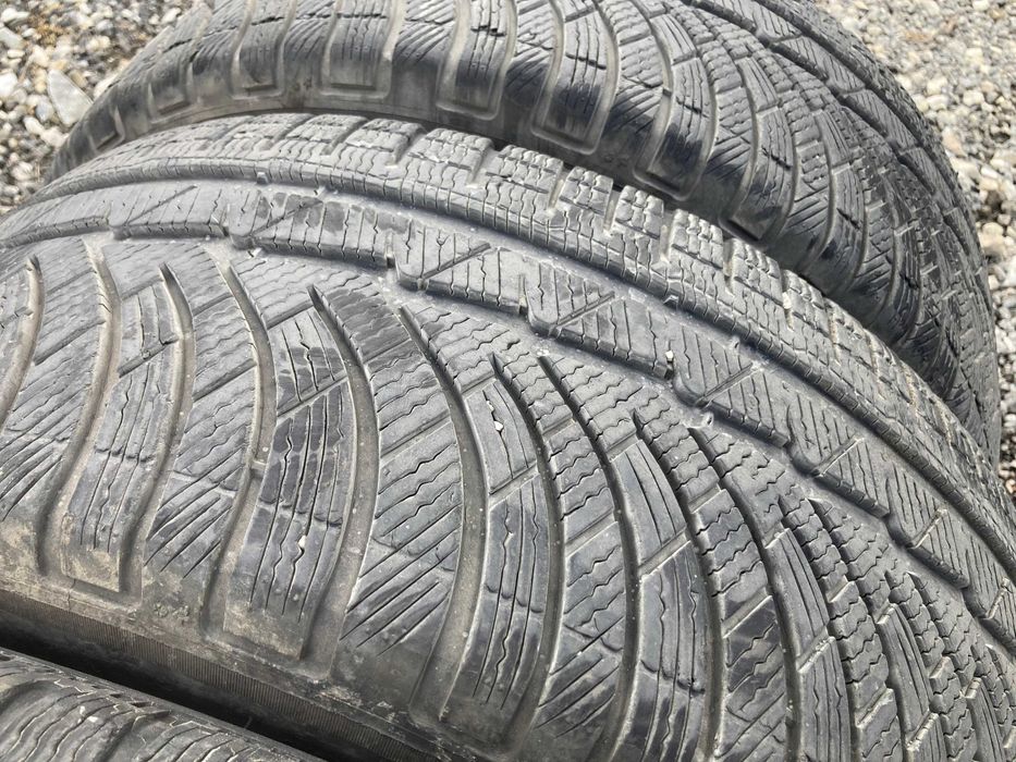Всесезонни гуми 235 45 18 Michelin dot 18