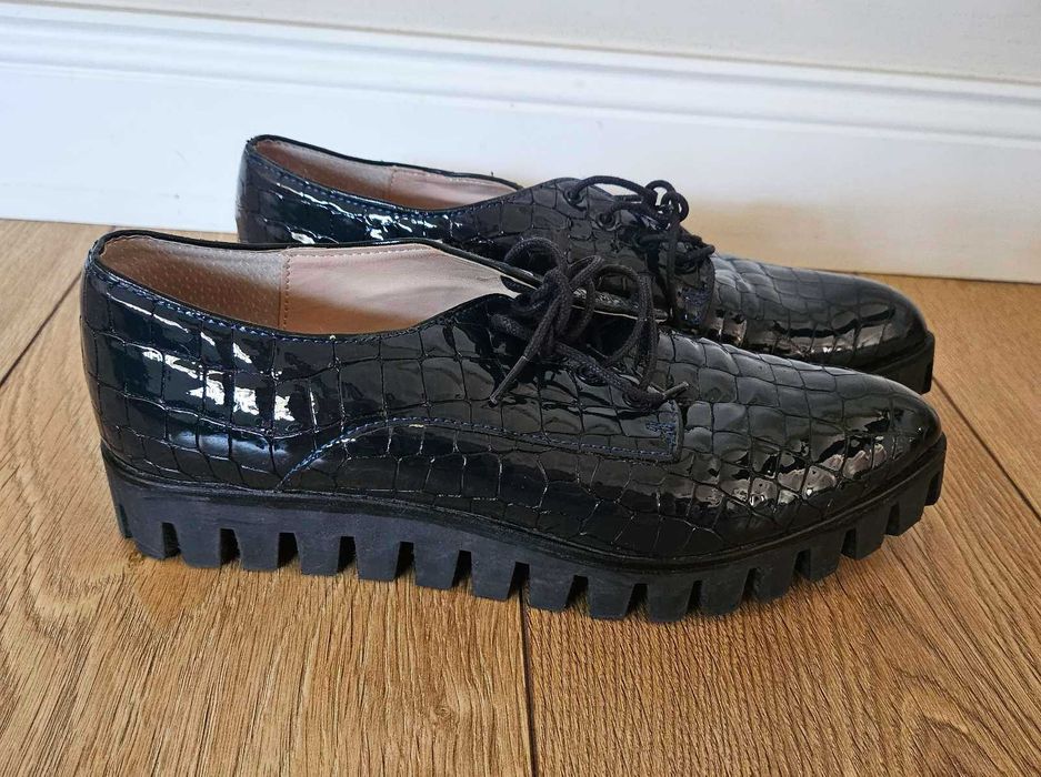 Дамски обувки и сандали размер 38