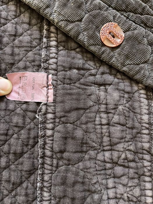 Продам жилетку безрукавку