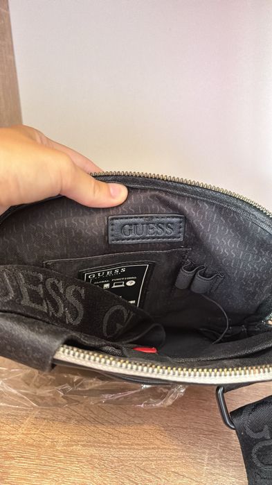 Borsetă Guess gri