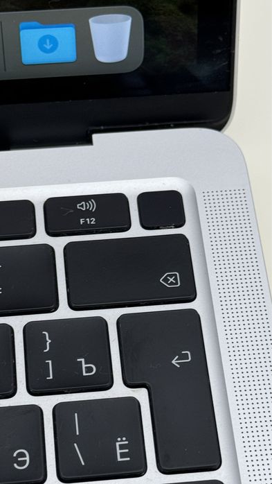 Продам Macbook Air новый