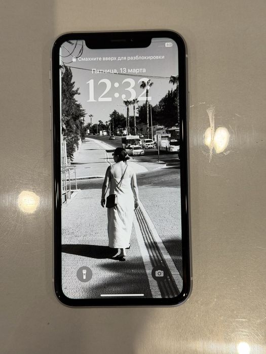 Продам Iphone 10 XR б/у