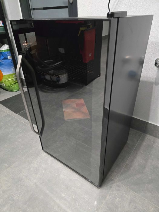 Minibar frigider racitor bauturi sau vinuri Klarstein Beersafe XXL 80 litri