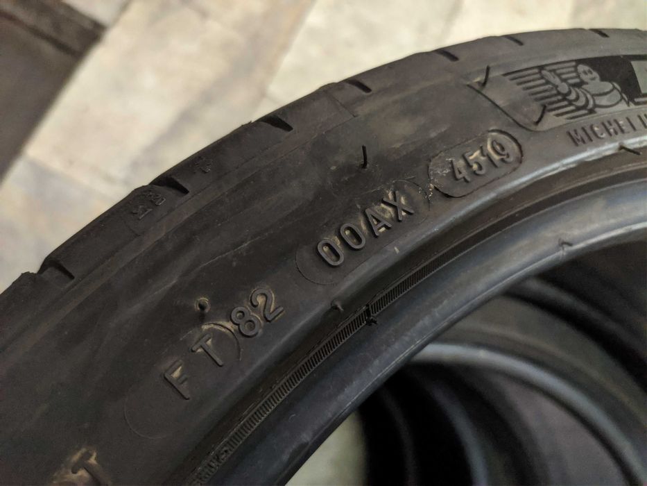 2бр Летни гуми 205 40 18 - Michelin