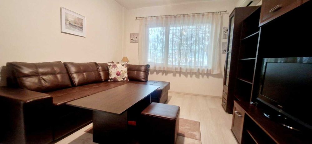 Дава се под наем Двустаен апартамент в Пловдив, Христо Смирненски - 68 кв.м за 398.82 € - Снимка #1