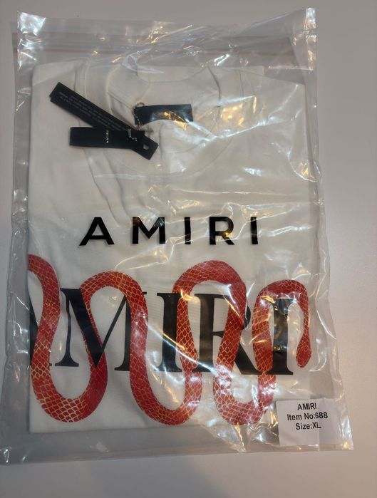 Amiri, tricou deosebit
