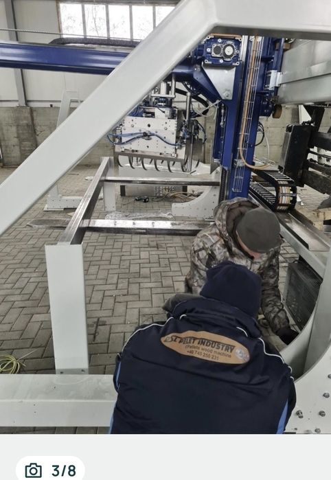 Robot stivuit saci infoliatoare paleți furaje