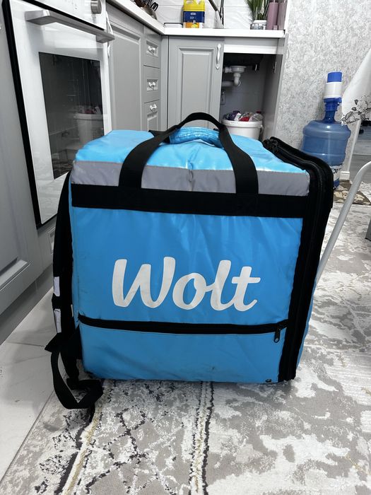 Wolt курьерская термосумка