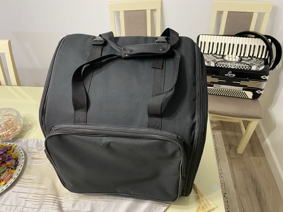 Acordeon  Comet ( Parrot) 72 basi