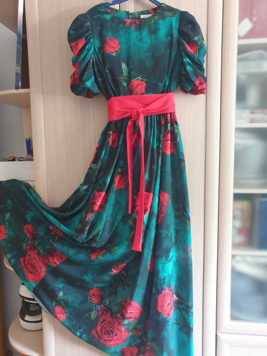 Продам платье вечернее 38р