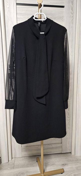 Vand rochie de zi